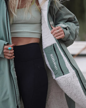 B-Stock Recycled Changing Robe